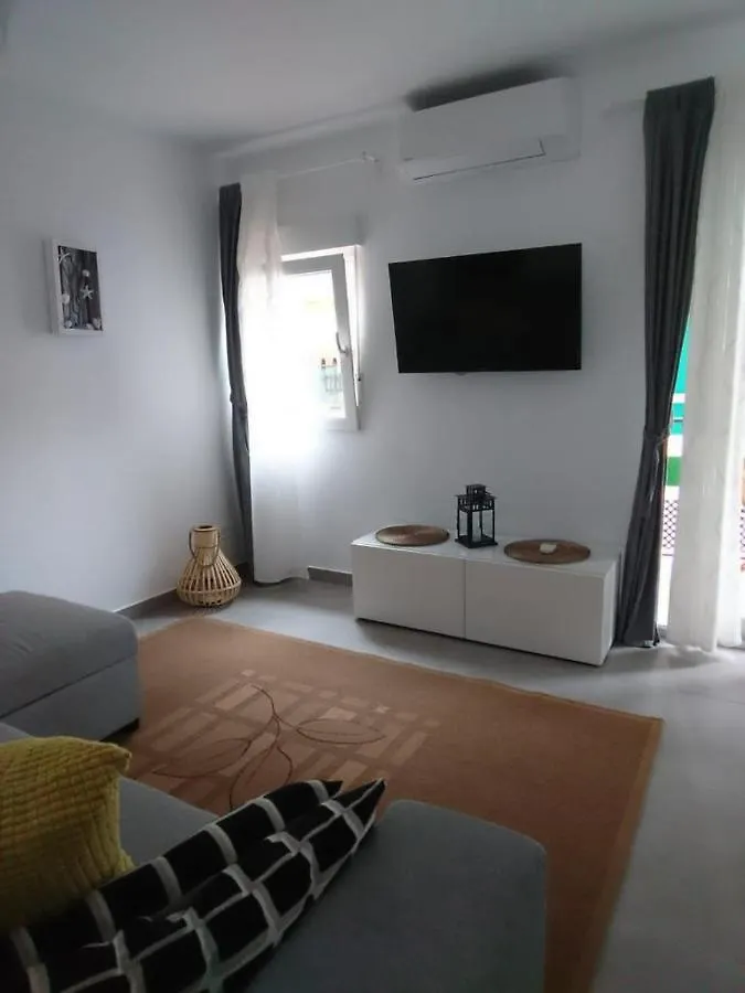 City Comfort Εστεπόνα